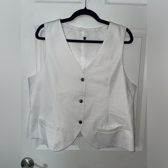 unbranded Jackets & Blazers - Unbranded Women's White Sleeveless Vest XL 21.5” pit to pit